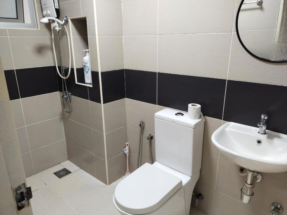 3 Bedrooms Big House Saville Cheras Mrt With Balcony Zewnętrze zdjęcie