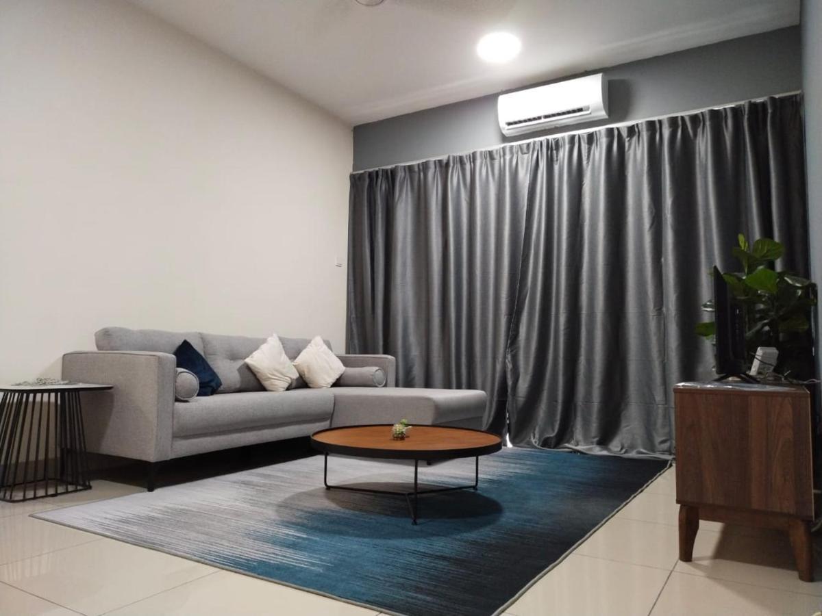 3 Bedrooms Big House Saville Cheras Mrt With Balcony Zewnętrze zdjęcie